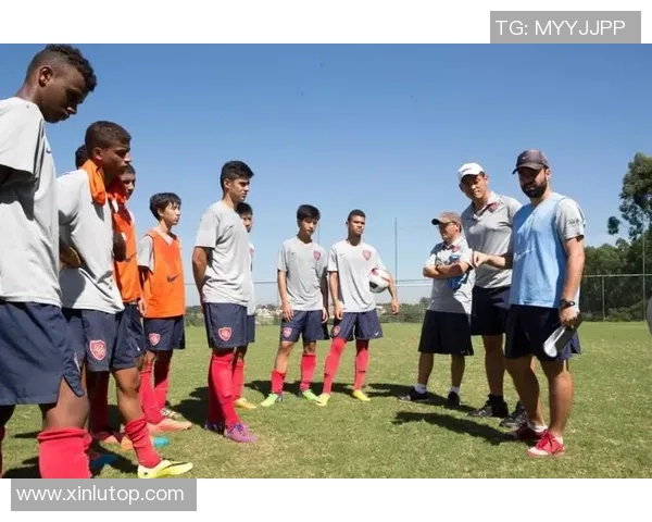 从零开始到足球巨星的成长之路 揭秘普通人成为顶级球员的秘密